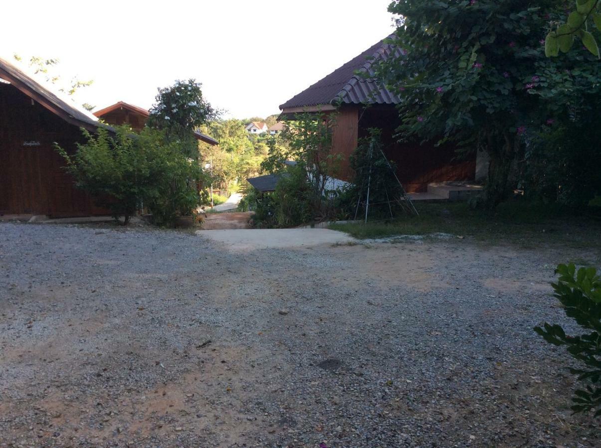 Settee Homestay Nan Eksteriør billede